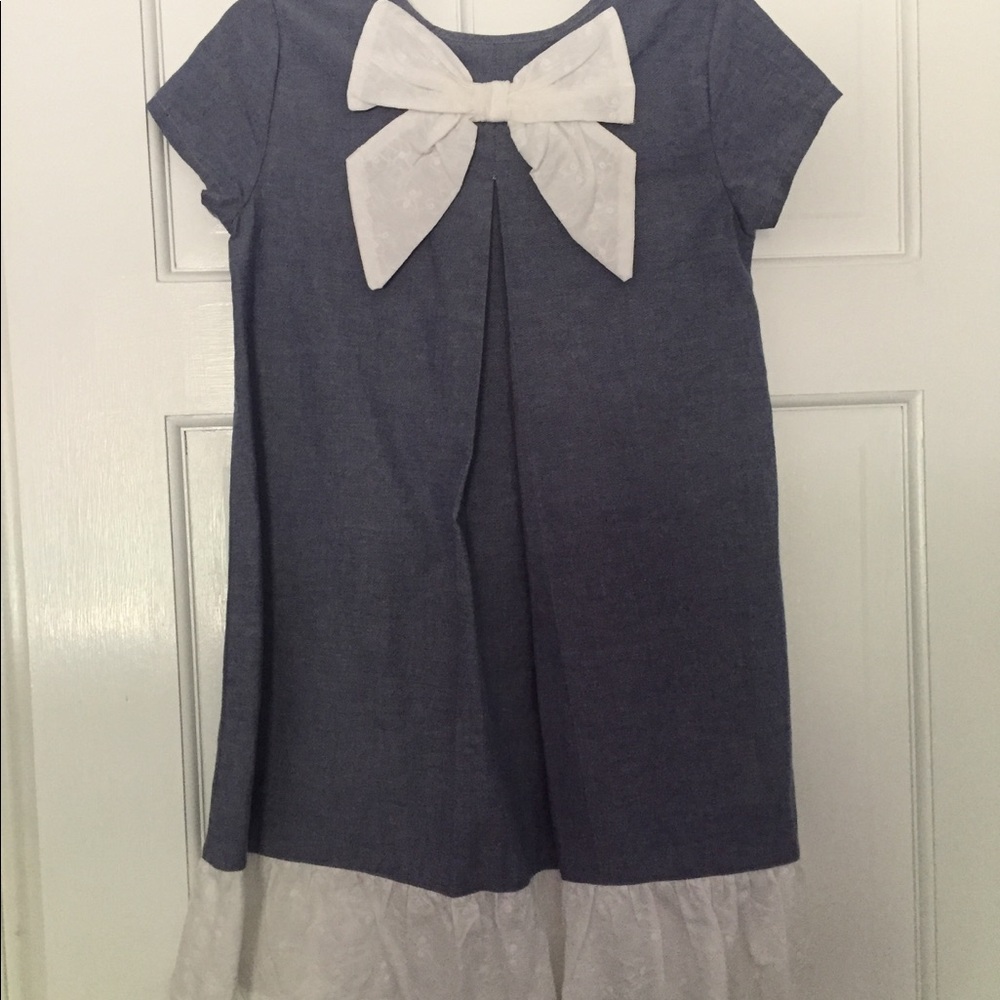 jK kids size Medium